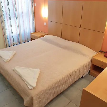 Achillion Apartahotel 2*